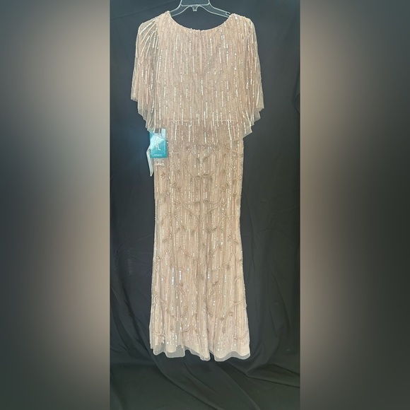 Mac Duggal 9064 NWOT EMBELLISHED CAP SLEEVE FAUX WRAP TRUMPET GOWN - Picture 7 of 11